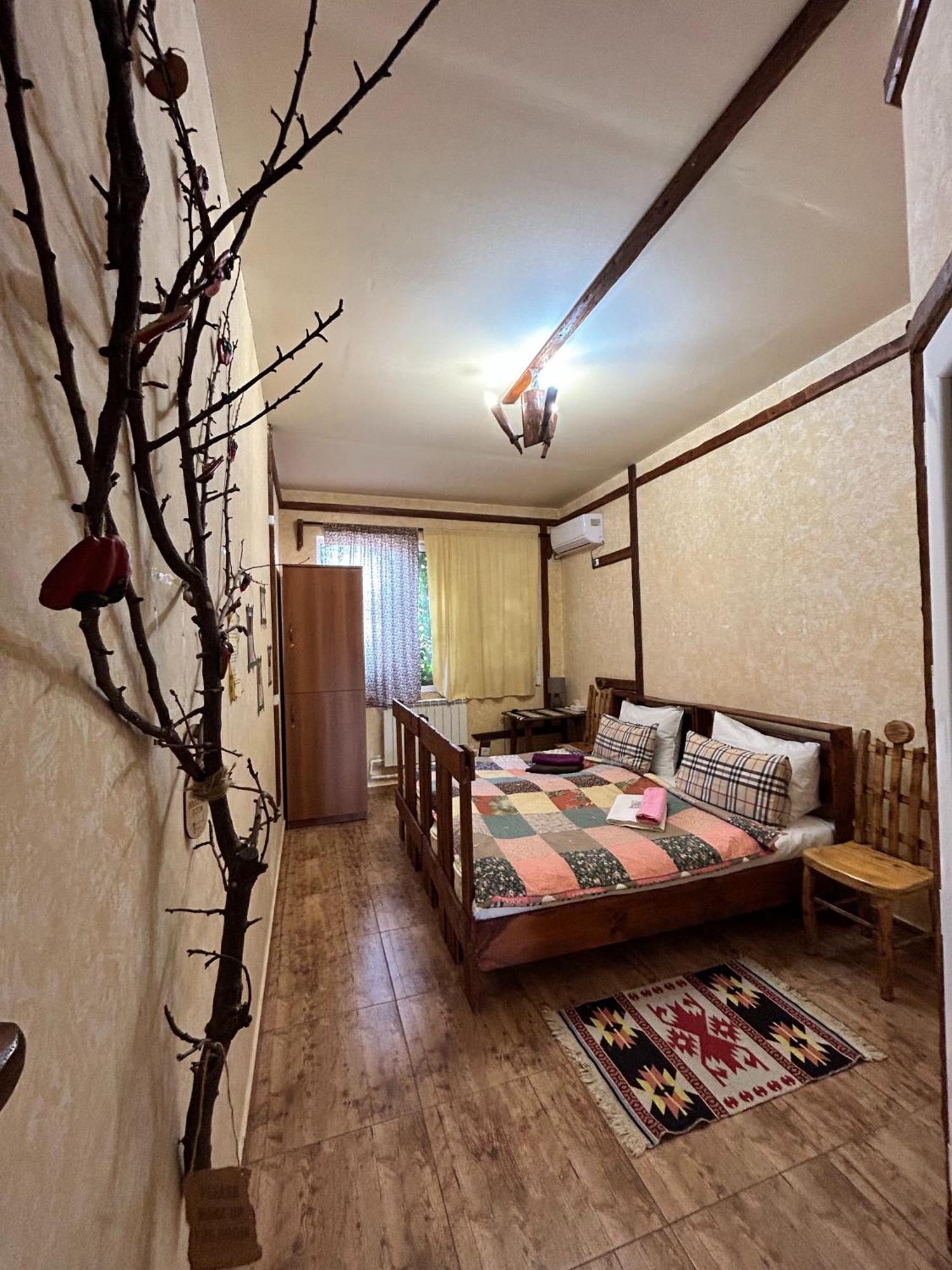 Machanents Art Hotel Vagharshapat ภายนอก รูปภาพ
