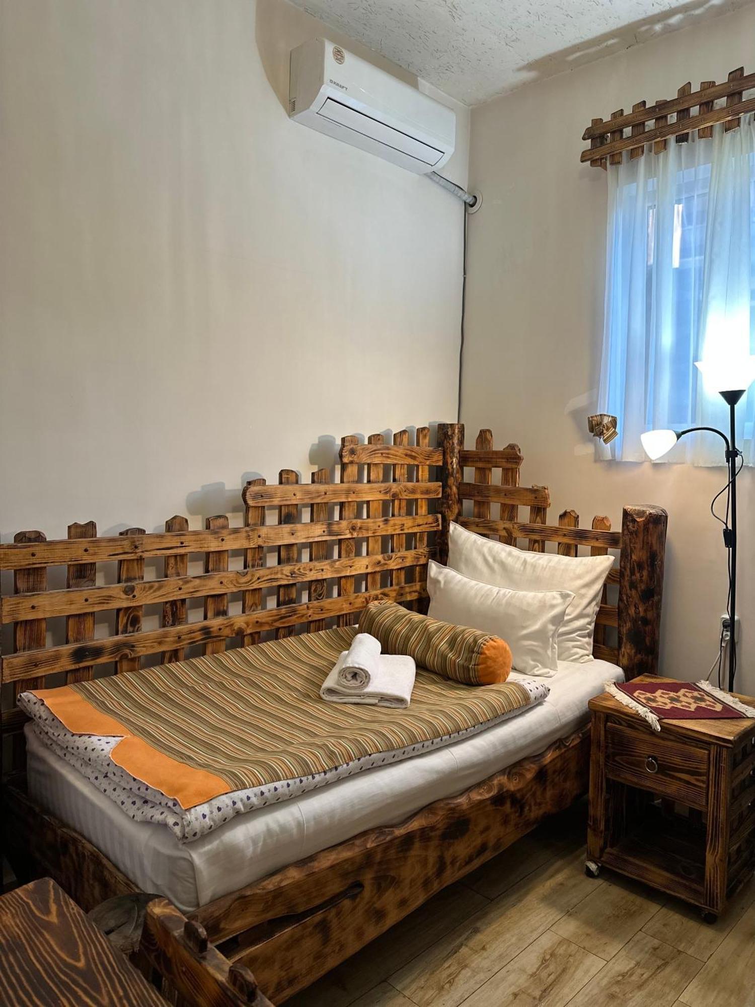 Machanents Art Hotel Vagharshapat ภายนอก รูปภาพ