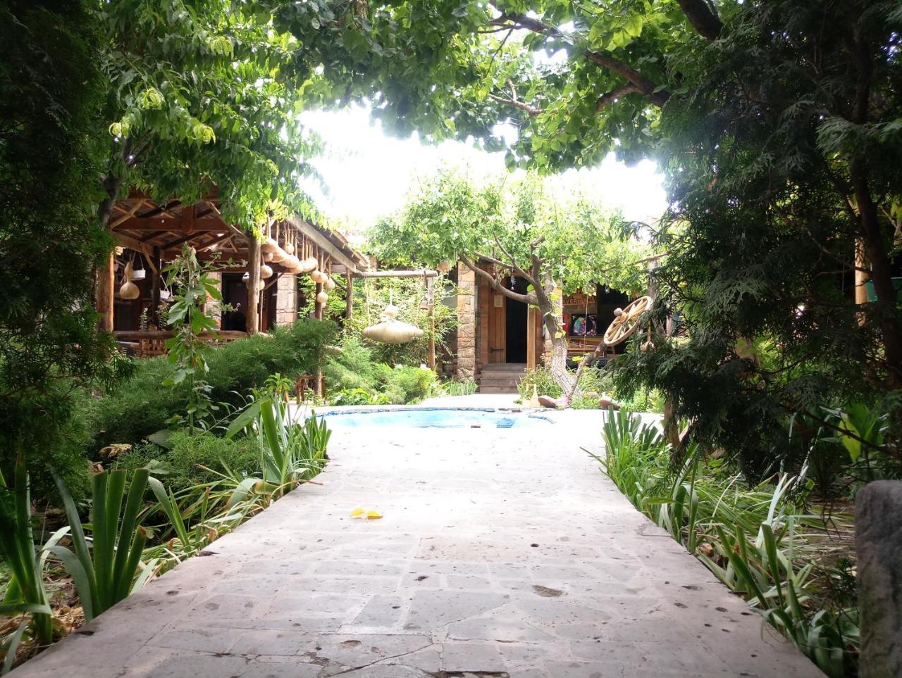 Machanents Art Hotel Vagharshapat ภายนอก รูปภาพ