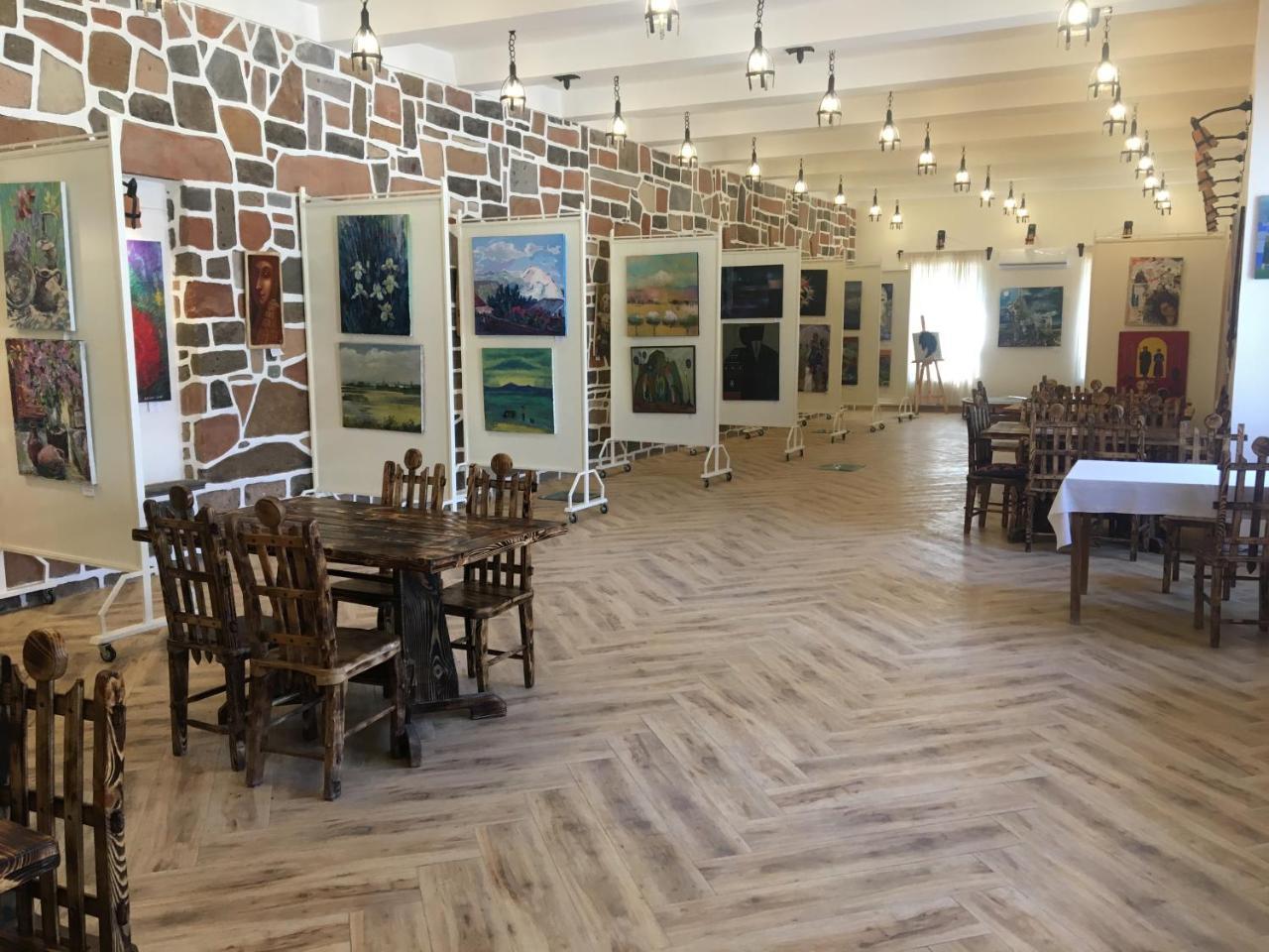 Machanents Art Hotel Vagharshapat ภายนอก รูปภาพ